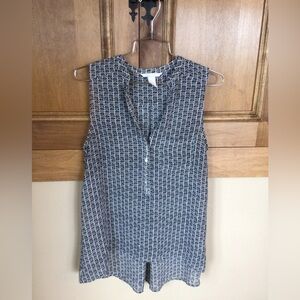 H&M size 4 sleeveless blouse
